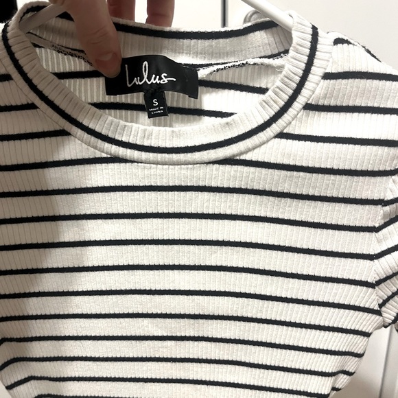 Lulu’s White Stripped Ribbed Three Quarter Length Top - Picture 7 of 8